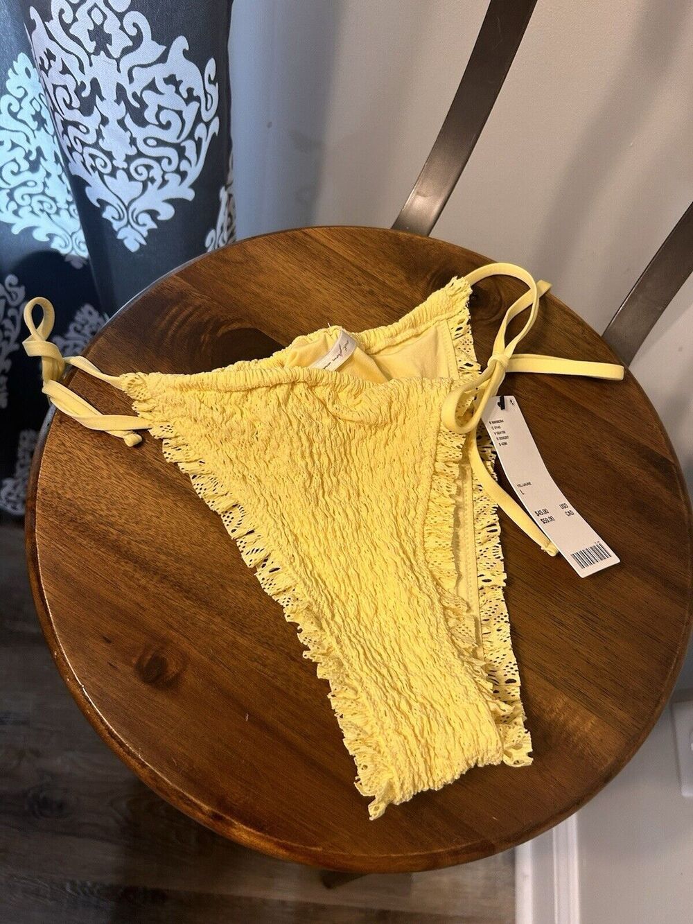 New Urban Outfitters Bikini Bottom Women’s Size Large Yellow Swimsuit High Cut